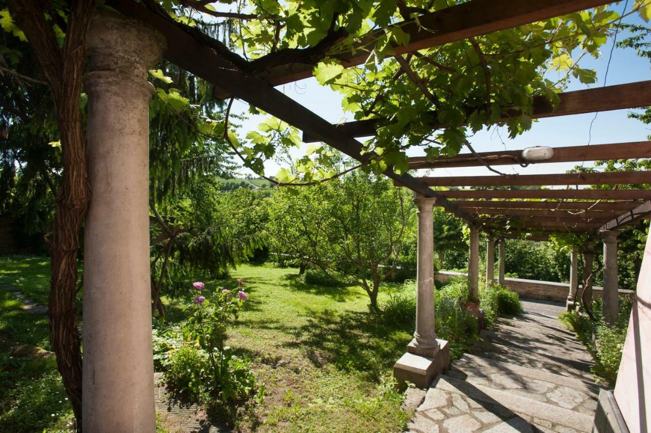 Hazelnut Valley Guarene Εξωτερικό φωτογραφία